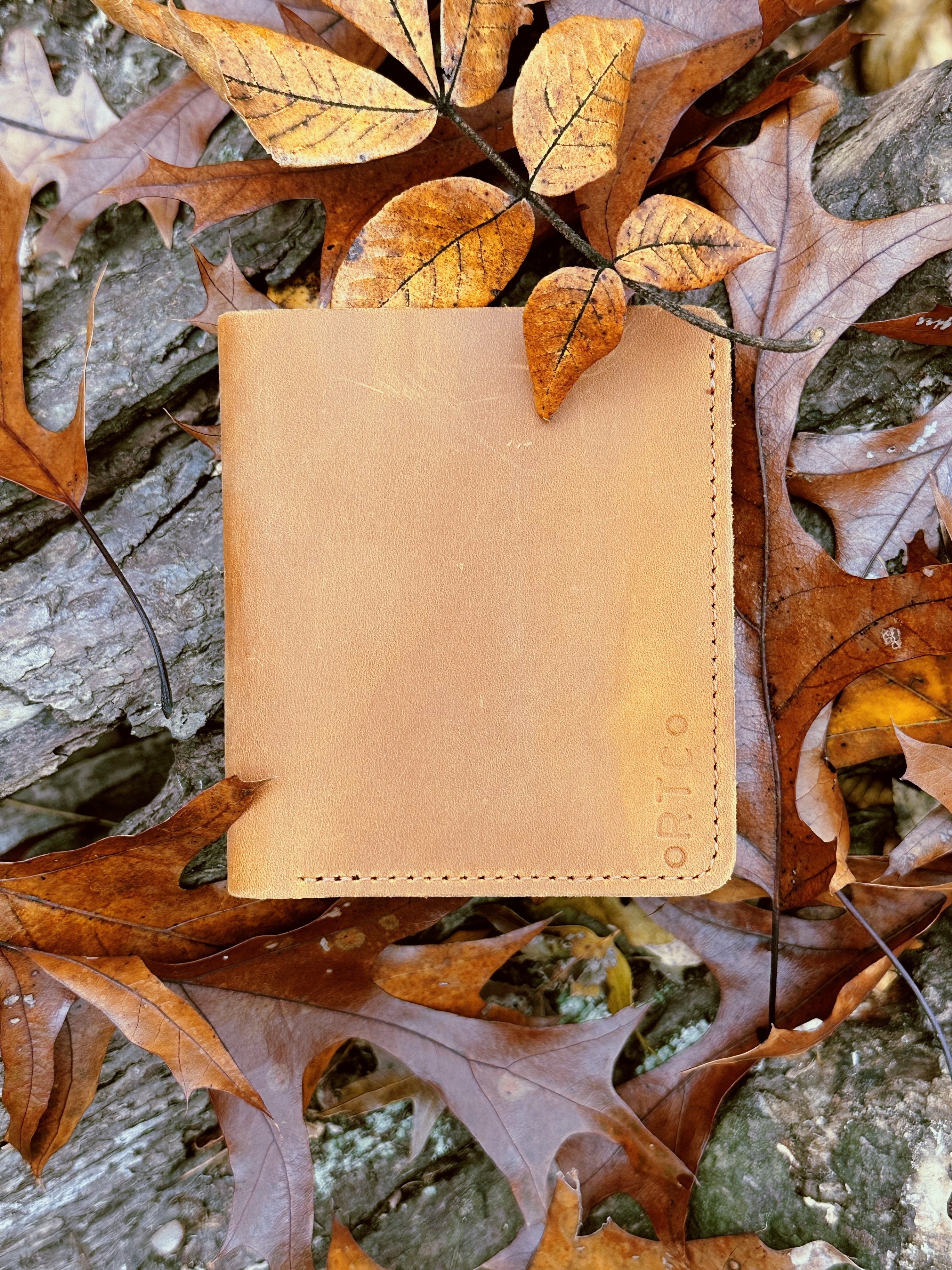 American Leather Goods - Leather Bifold Wallet + Kikkerland Survival Tool